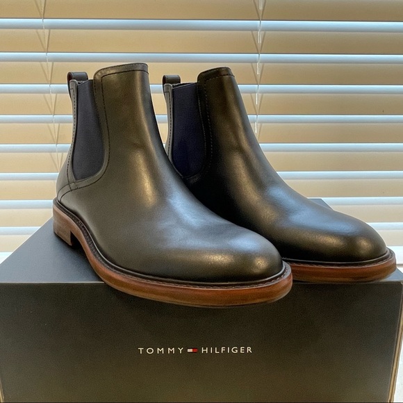 Chelsea Boots - Picture 2 of 5